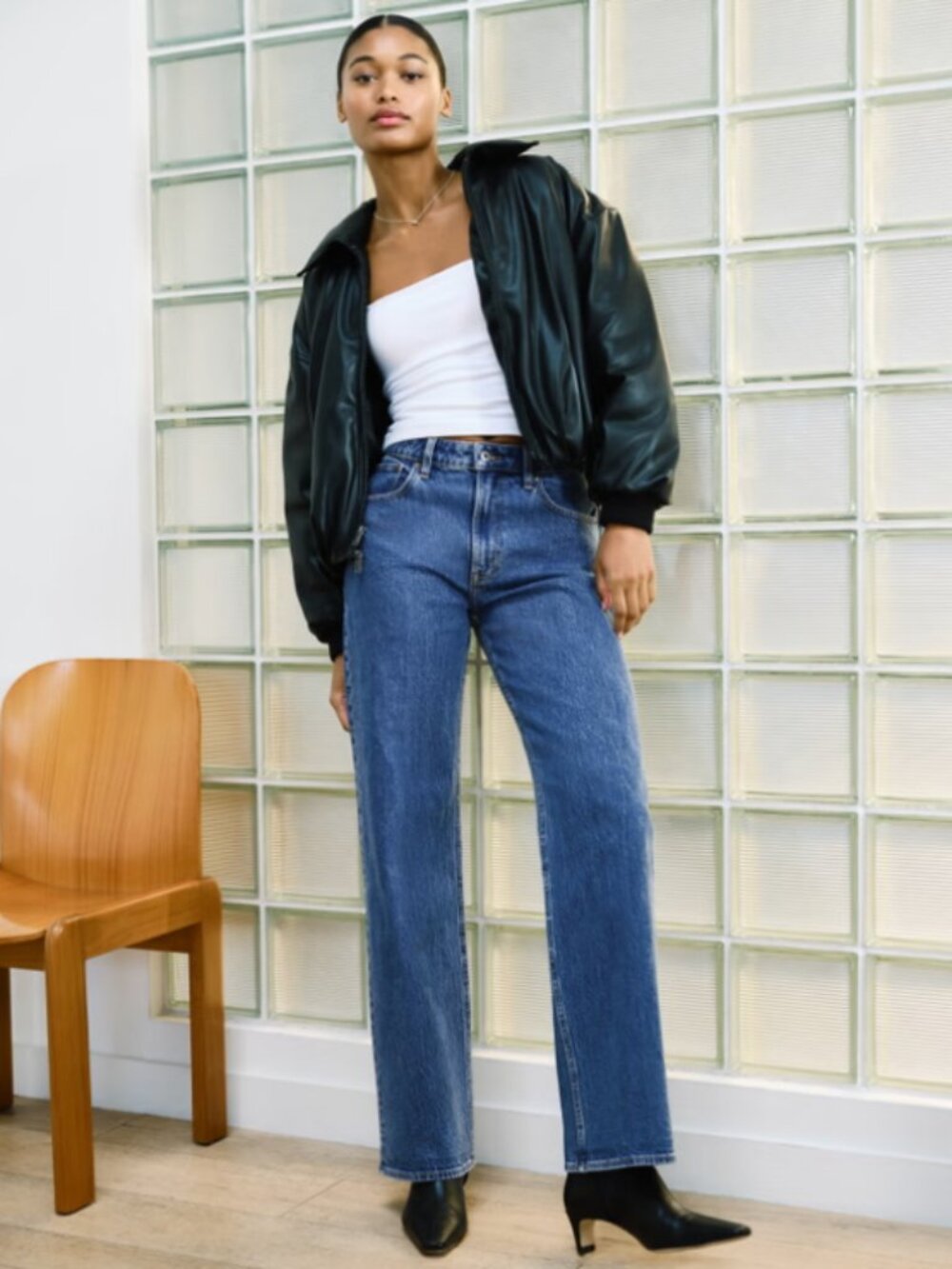 Abercrombie & Fitch The 90s Straight Ultra High Rise Jeans Medium Wash 28/ 6 R